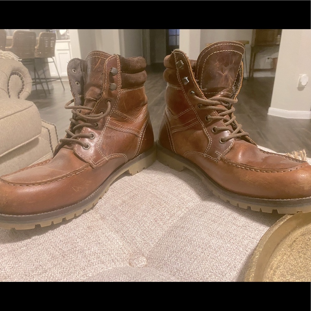 Mens High Top Boots - Size 10 (Red Tape)